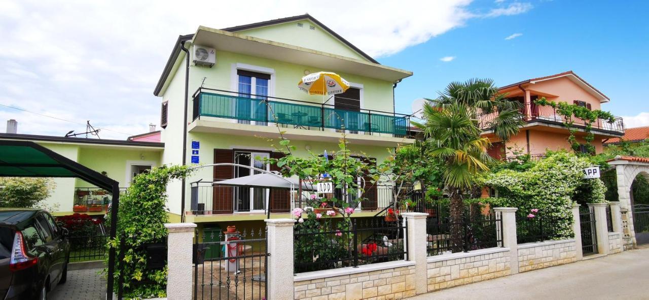Apartments Grassi By Rent Istria Umag Exterior foto