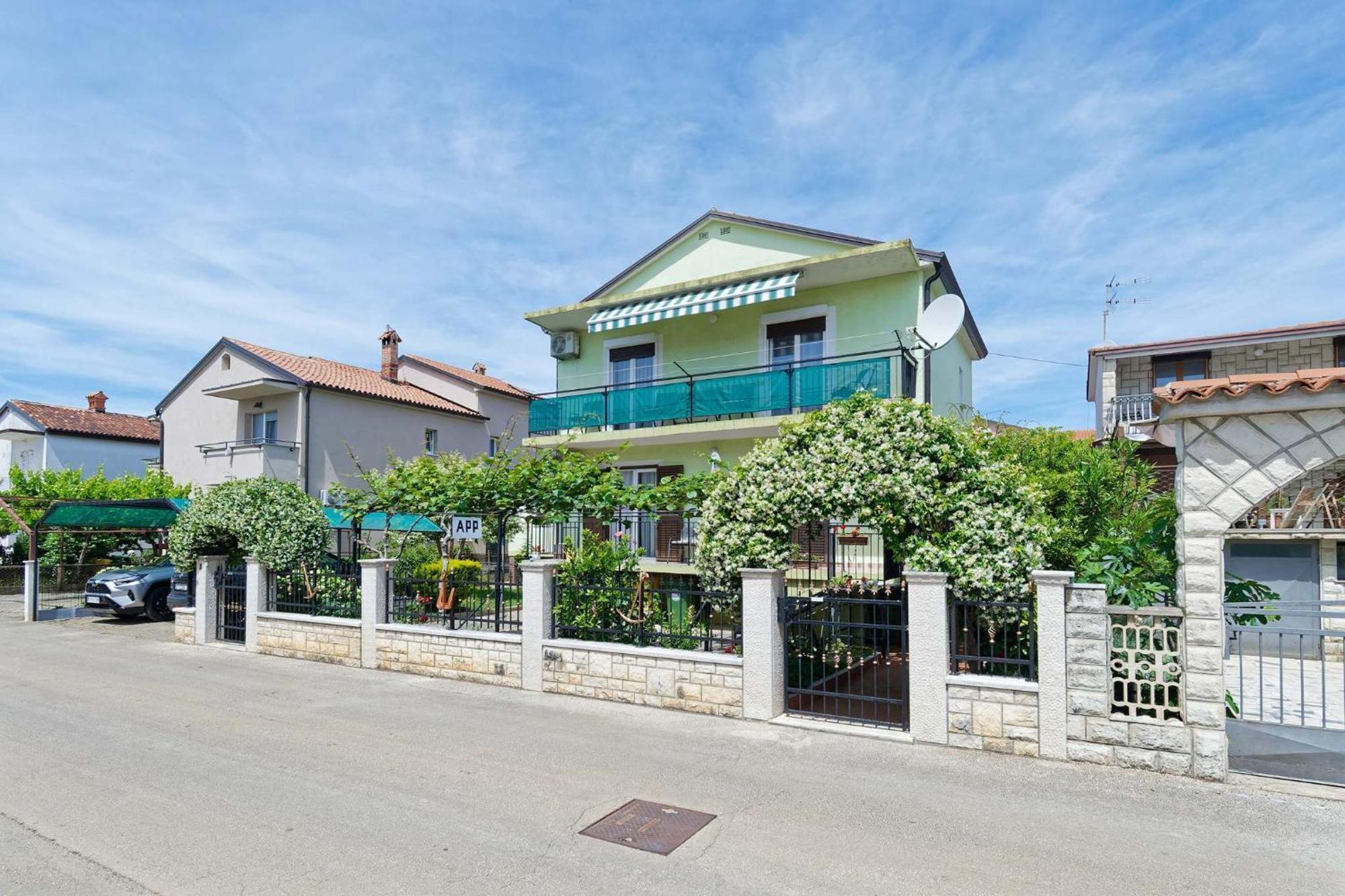 Apartments Grassi By Rent Istria Umag Exterior foto