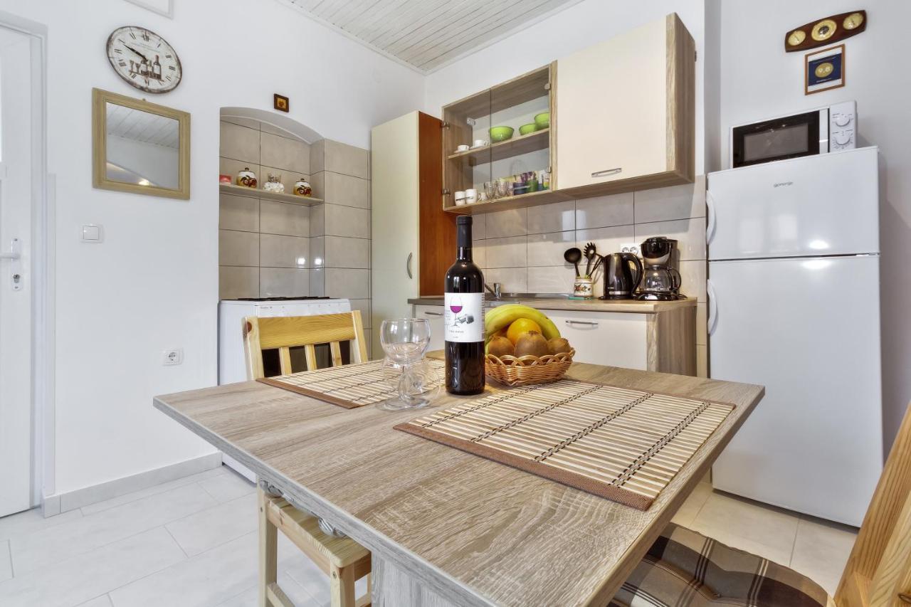 Apartments Grassi By Rent Istria Umag Exterior foto