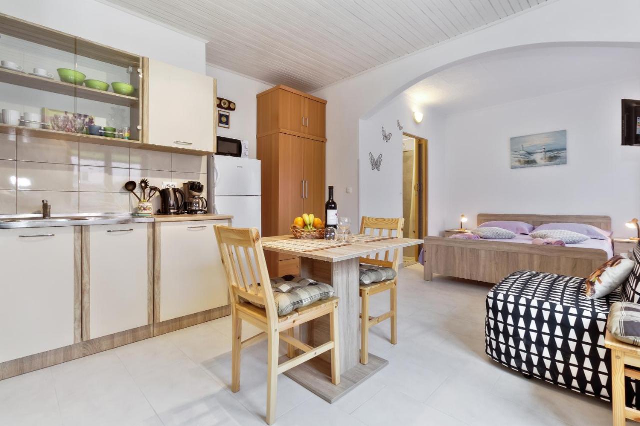 Apartments Grassi By Rent Istria Umag Exterior foto
