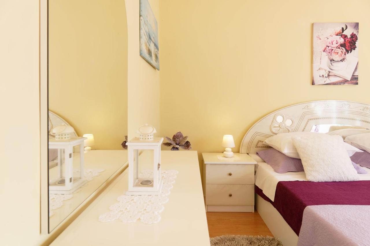 Apartments Grassi By Rent Istria Umag Exterior foto